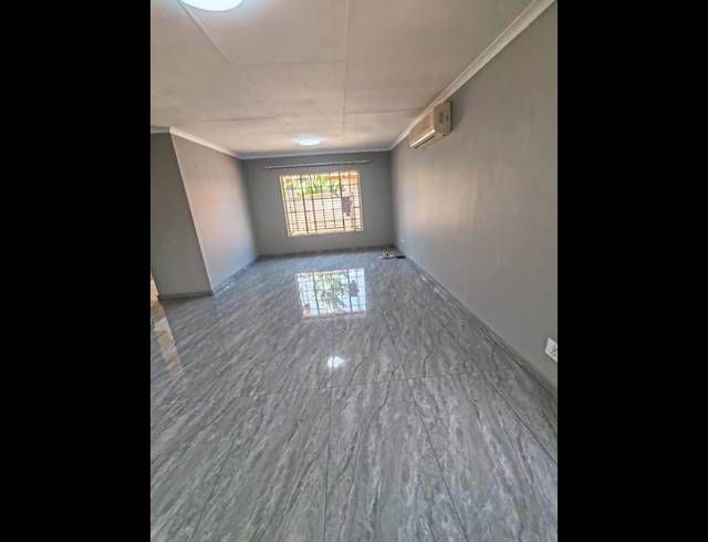 3 BEDROOM TOWNHOUSE FOR SALE IN DORANDIA